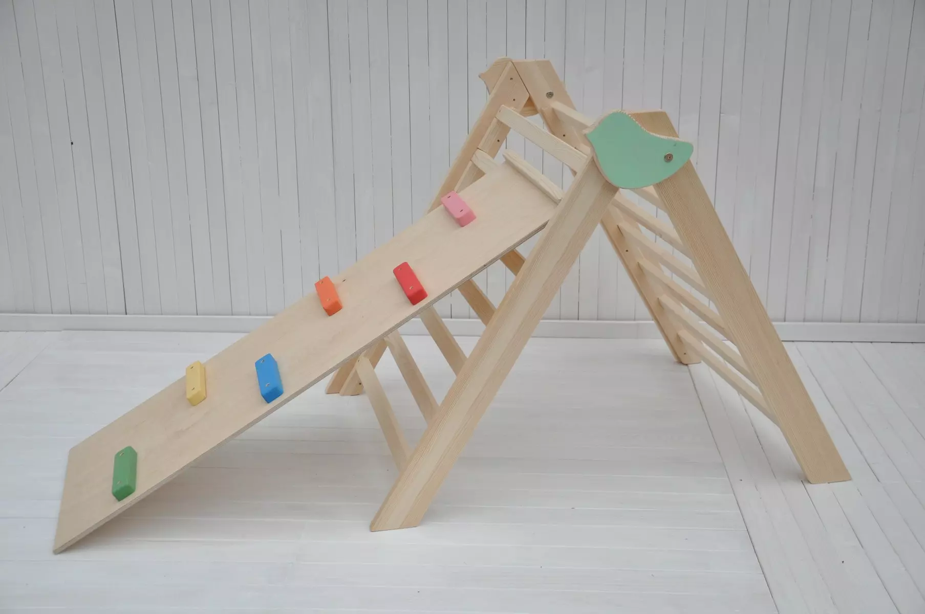 Indoor climbing frame Tiny Bird Kids and pikler slide: foldable wooden set for physical activity for kids at home and creche.