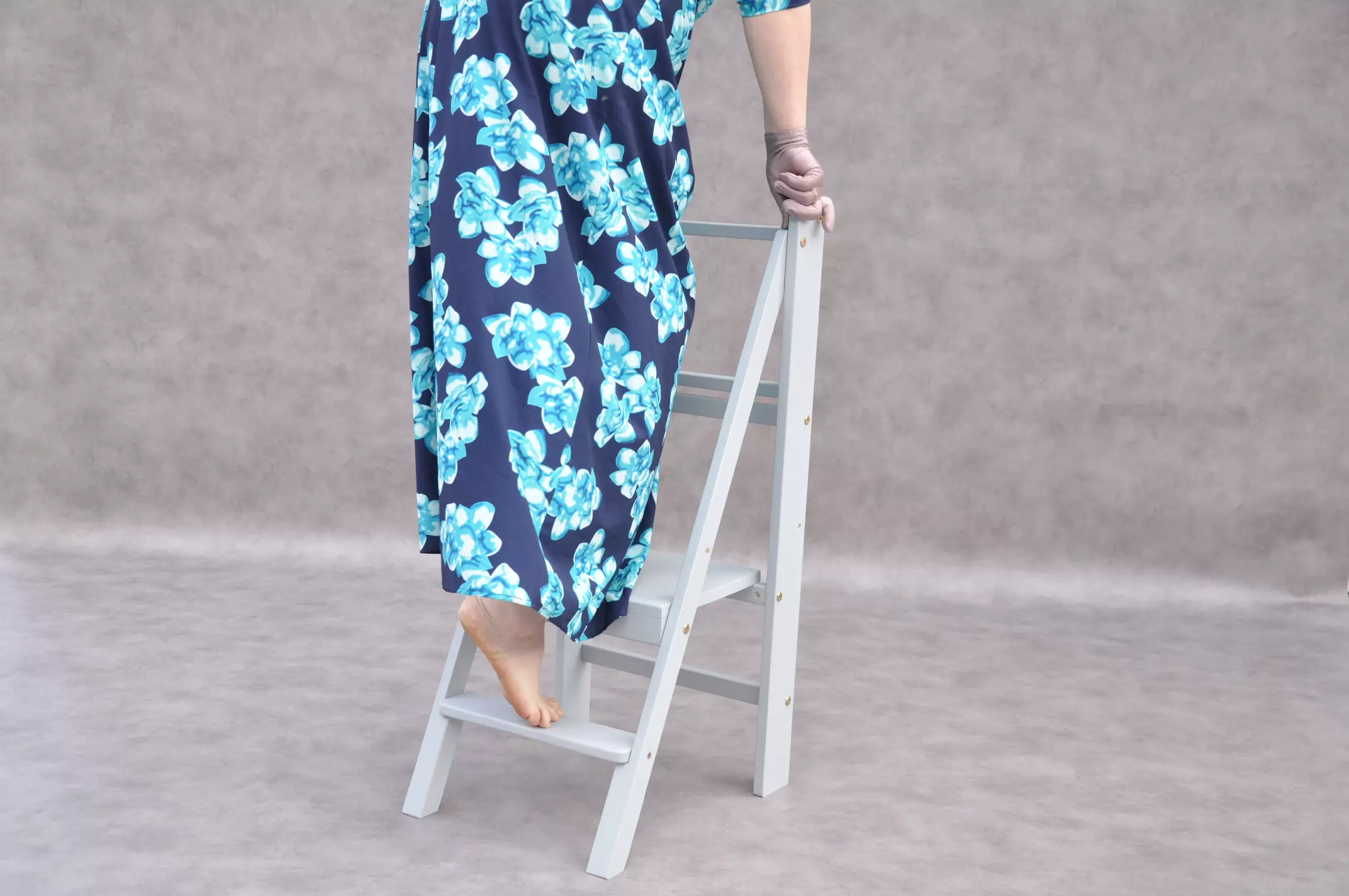 Collapsible folding step stool and childrens step stool - BarinToys Slim - wooden steps for kitchen: foldable and lightweigt step ladder for toddlers and kids, but also sturdy step stool for adults to use it. Lifetime value from Barin Toys brand.